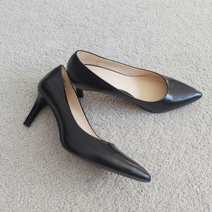 Woman size 7 heels